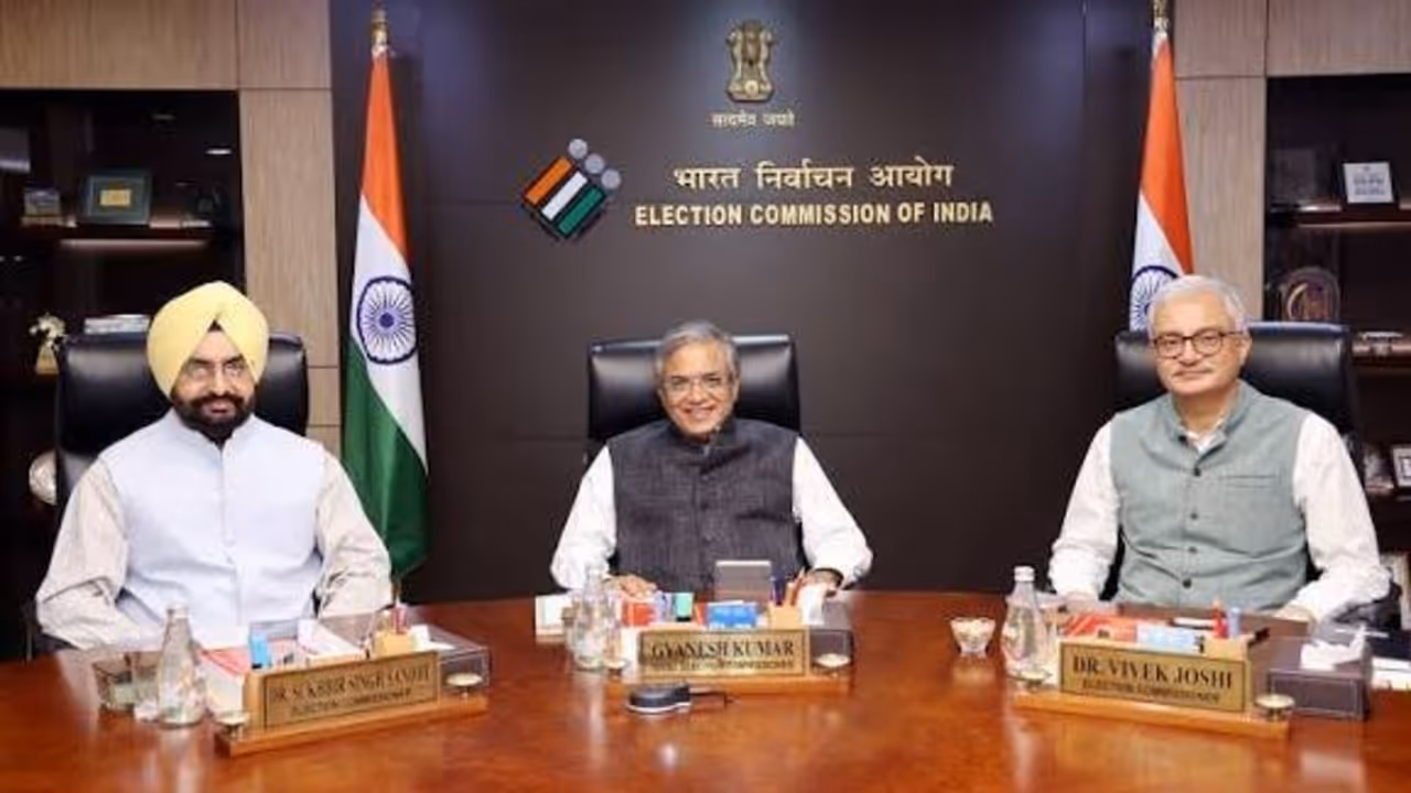 ज्ञानेश कुमार को लेकर लामबंद हुआ विपक्ष ज्ञानेश कुमार को लेकर लामबंद हुआ विपक्ष