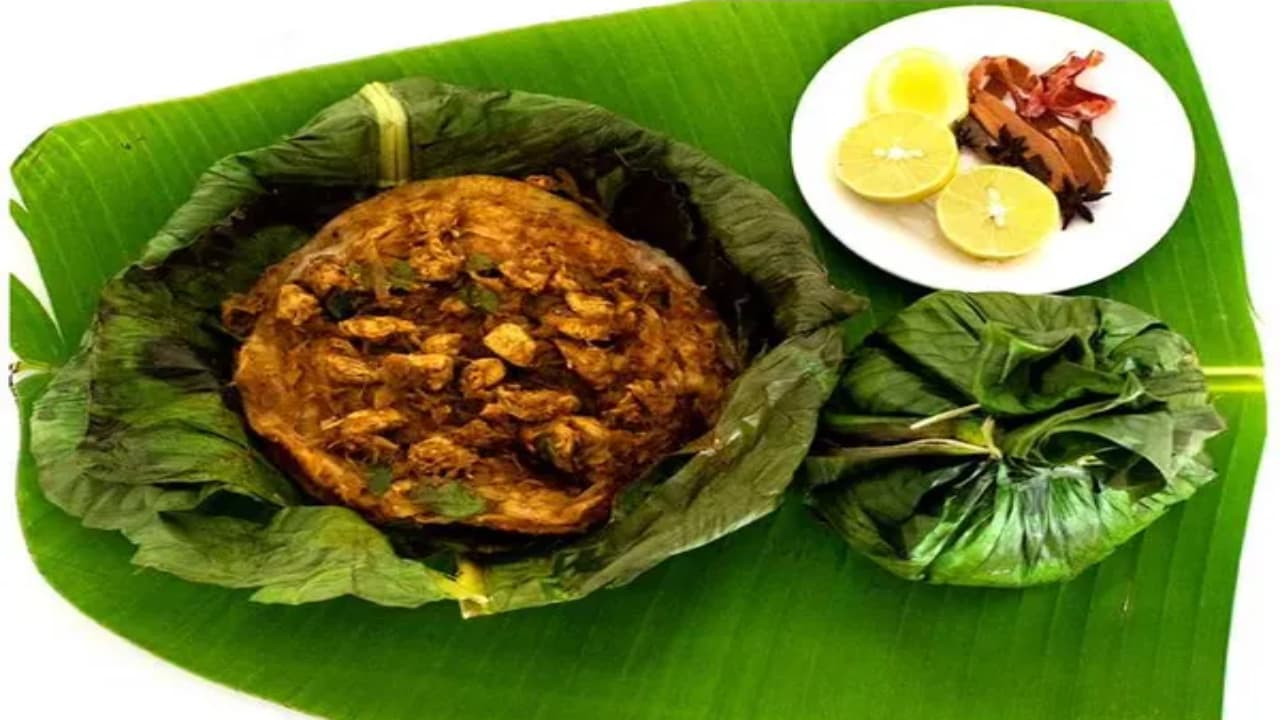 வாழை இலை கிளி பரோட்டா : வாழை இலை கிளி பரோட்டா :