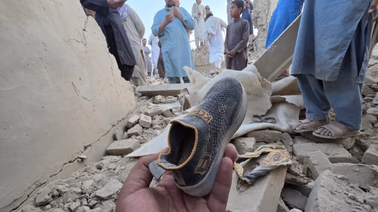 Pakistan ने क्यों किया Airstrike? Pakistan ने क्यों किया Airstrike?