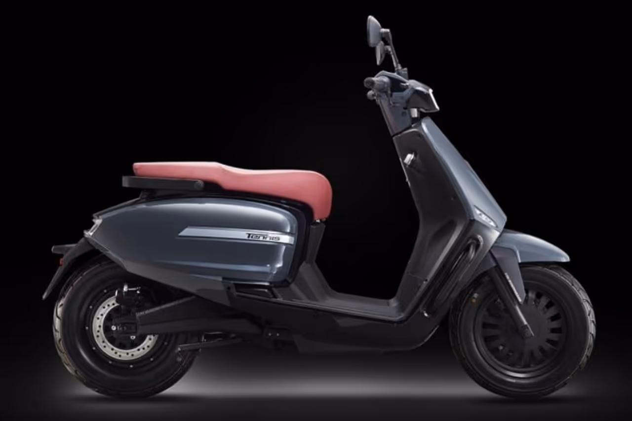 VLF Strada: விலை மற்றும் மாடல்கள் VLF Strada: விலை மற்றும் மாடல்கள்