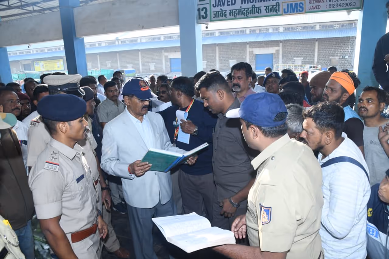 ಬೆಳಗಾವಿ ಬಿಮ್ಸ್ ಆಸ್ಪತ್ರೆಗೆ ಉಪಲೋಕಾಯುಕ್ತ ದಿಢೀರ್ ಭೇಟಿ ಬೆಳಗಾವಿ ಬಿಮ್ಸ್ ಆಸ್ಪತ್ರೆಗೆ ಉಪಲೋಕಾಯುಕ್ತ ದಿಢೀರ್ ಭೇಟಿ