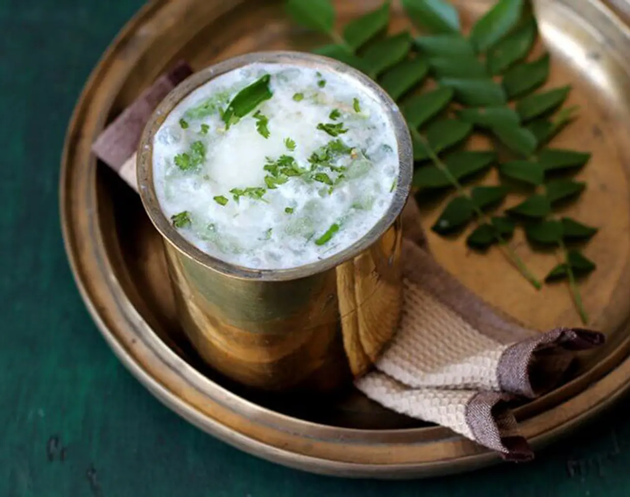 சாப்பிட்ட பிறகு ஒரு கிளாஸ் மோர் குடிங்க.. எண்ண முடியாத அளவுக்கு நன்மைகள்!!