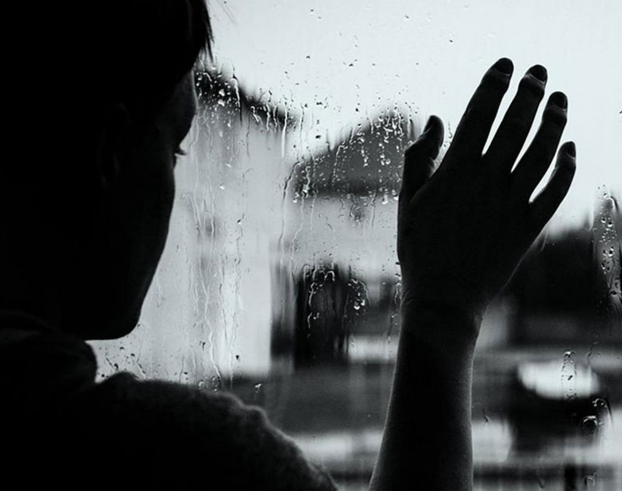 <p>ಹವಾಮಾನ ಬದಲಾದಾಗ ಹೆಚ್ಚಿನ ಜನರು ಅನಾರೋಗ್ಯಕ್ಕೆ ಒಳಗಾಗುತ್ತಾರೆ. ಒಳ್ಳೆಯ ವಿಷಯವೆಂದರ&nbsp;ಅದನ್ನು ಎದುರಿಸಲು ಸಿದ್ಧರಾಗಬಹುದು, ಇದು ಅನಾರೋಗ್ಯಕ್ಕೆ ಒಳಗಾಗುವ ಅಪಾಯವನ್ನು ಕಡಿಮೆ ಮಾಡುತ್ತದೆ.&nbsp;ಆಹಾರ ಸಲಹೆ&nbsp;ಪಾಲಿಸಿದರೆ, ಅದು ಹವಾಮಾನದೊಂದಿಗೆ ಬರುವ ಅಲರ್ಜಿಗಳಿಂದ ದೂರವಿರಿಸುತ್ತದೆ.&nbsp;<br />&nbsp;</p>