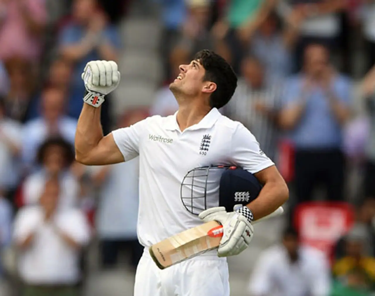 <p><strong>1. ಆಲಿಸ್ಟರ್ ಕುಕ್: </strong>ಇಂಗ್ಲೆಂಡ್ ಪರ ಗರಿಷ್ಠ ರನ್ ಬಾರಿಸಿದ ಬ್ಯಾಟ್ಸ್ಮನ್</p> <p><strong>1. ಆಲಿಸ್ಟರ್ ಕುಕ್: </strong>ಇಂಗ್ಲೆಂಡ್ ಪರ ಗರಿಷ್ಠ ರನ್ ಬಾರಿಸಿದ ಬ್ಯಾಟ್ಸ್ಮನ್</p>