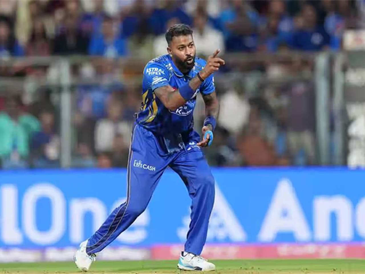 Hardik Pandya 200 T20 Wickets, MI vs RCB IPL 2025 Hardik Pandya 200 T20 Wickets, MI vs RCB IPL 2025