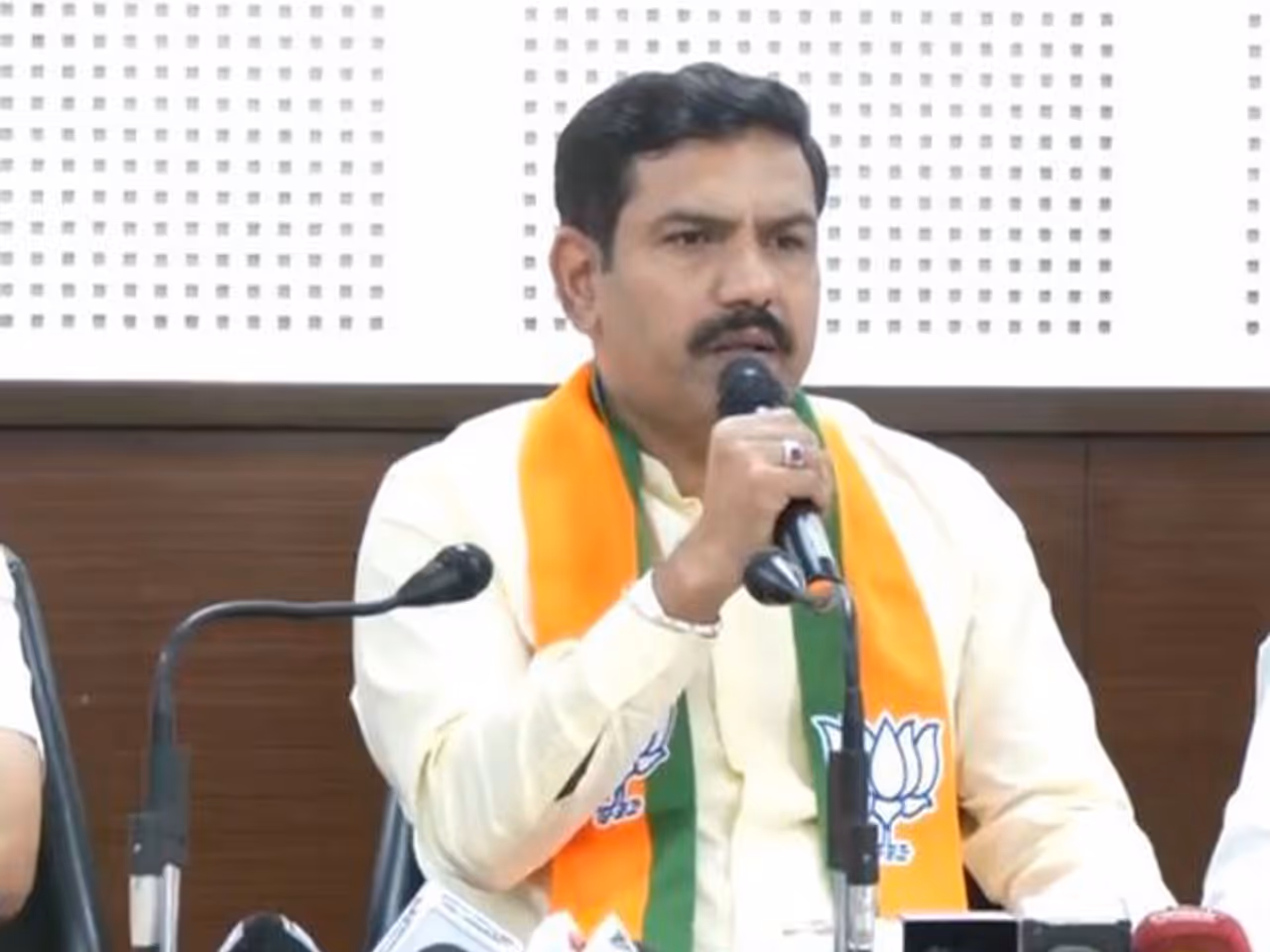 ಆಯ್ಕೆ ಪ್ರಕ್ರಿಯೆ ಸಂಪೂರ್ಣವಾಗಿ ಹೈಕಮಾಂಡ್ ಮಟ್ಟದಲ್ಲೇ ನಡೆದಿದೆ ಆಯ್ಕೆ ಪ್ರಕ್ರಿಯೆ ಸಂಪೂರ್ಣವಾಗಿ ಹೈಕಮಾಂಡ್ ಮಟ್ಟದಲ್ಲೇ ನಡೆದಿದೆ