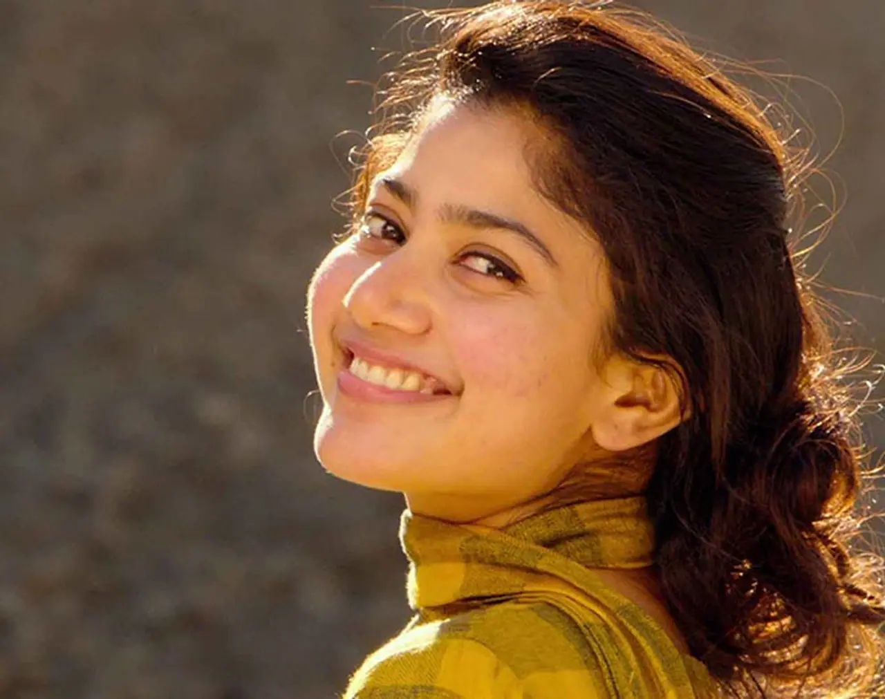 <p>Ayushmann Khurrana loved the song and the actress so much that he wrote, ''#AyushmannMusicRecco Listen to this Malayalam gem, Premem Malare. In the video Sai Pallavi is so simple, raw & cute (sic).”</p> <p>Ayushmann Khurrana loved the song and the actress so much that he wrote, ''#AyushmannMusicRecco Listen to this Malayalam gem, Premem Malare. In the video Sai Pallavi is so simple, raw & cute (sic).”</p>