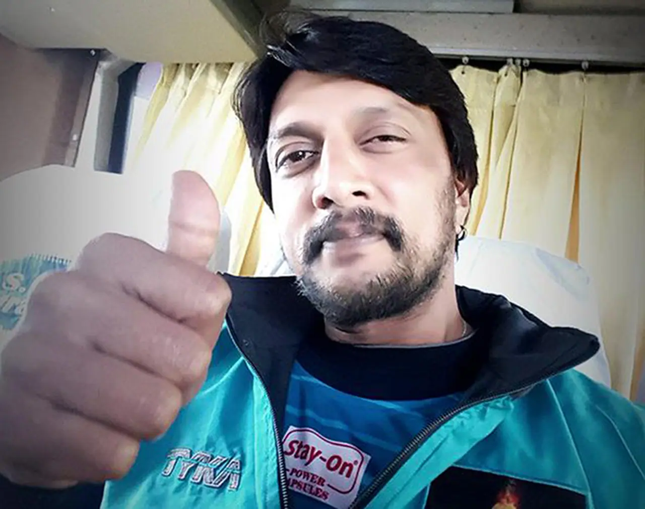 <p>ನಟ ಸುದೀಪ್ ಈಗ ಶಿಕ್ಷಕರ ನೆರವಿಗೆ ಧಾವಿಸಿದ್ದಾರೆ.</p>