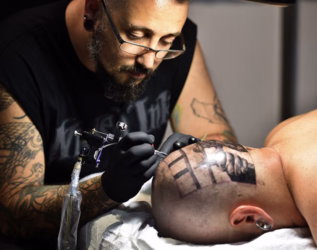 <p style="text align: center;"><strong>ಹಚ್ಚೆ ಬೆವರು ಗ್ರಂಥಿಗಳ ಕಾರ್ಯವನ್ನು ದುರ್ಬಲಗೊಳಿಸುತ್ತದೆ</strong><br />ಸಂಶೋಧಕರ ಪ್ರಕಾರ, ಚರ್ಮದೊಳಗಿನ ಎಕ್ರಿನ್ (ಬೆವರು) ಗ್ರಂಥಿಗಳಿಗೆ ಯಾವುದೇ ಹಾನಿಯು ಬೆವರುವಿಕೆಯ ಪ್ರತಿಕ್ರಿಯೆಯನ್ನು ದುರ್ಬಲಗೊಳಿಸುತ್ತದೆ ಮತ್ತು ಜೊತೆಗೆ ಟ್ಯಾಟೂ ಸಾಕಷ್ಟು ದೊಡ್ಡ ದೇಹದ ಮೇಲ್ಮೈ ಪ್ರದೇಶವನ್ನು ಆವರಿಸಿದರೆ ಅಧಿಕ ಬಿಸಿಯಾಗುವ ಅಪಾಯವನ್ನು ಹೆಚ್ಚಿಸುತ್ತದೆ. ದೇಹದಾದ್ಯಂತ ಹೆಚ್ಚಿನ ಚರ್ಮದಲ್ಲಿ ಕಂಡುಬರುವ ಎಕ್ರಿನ್ ಬೆವರು ಗ್ರಂಥಿಗಳು ದೇಹವನ್ನು ತಂಪಾಗಿಸಲು ಬೆವರು ಉತ್ಪಾದಿಸುತ್ತವೆ. ಮಾನವ ದೇಹವು ಉಳಿವಿಗಾಗಿ ಅದರ ತಾಪಮಾನವನ್ನು ನಿಯಂತ್ರಿಸಬೇಕು.</p> <p style="text align: center;"><strong>ಹಚ್ಚೆ ಬೆವರು ಗ್ರಂಥಿಗಳ ಕಾರ್ಯವನ್ನು ದುರ್ಬಲಗೊಳಿಸುತ್ತದೆ</strong><br />ಸಂಶೋಧಕರ ಪ್ರಕಾರ, ಚರ್ಮದೊಳಗಿನ ಎಕ್ರಿನ್ (ಬೆವರು) ಗ್ರಂಥಿಗಳಿಗೆ ಯಾವುದೇ ಹಾನಿಯು ಬೆವರುವಿಕೆಯ ಪ್ರತಿಕ್ರಿಯೆಯನ್ನು ದುರ್ಬಲಗೊಳಿಸುತ್ತದೆ ಮತ್ತು ಜೊತೆಗೆ ಟ್ಯಾಟೂ ಸಾಕಷ್ಟು ದೊಡ್ಡ ದೇಹದ ಮೇಲ್ಮೈ ಪ್ರದೇಶವನ್ನು ಆವರಿಸಿದರೆ ಅಧಿಕ ಬಿಸಿಯಾಗುವ ಅಪಾಯವನ್ನು ಹೆಚ್ಚಿಸುತ್ತದೆ. ದೇಹದಾದ್ಯಂತ ಹೆಚ್ಚಿನ ಚರ್ಮದಲ್ಲಿ ಕಂಡುಬರುವ ಎಕ್ರಿನ್ ಬೆವರು ಗ್ರಂಥಿಗಳು ದೇಹವನ್ನು ತಂಪಾಗಿಸಲು ಬೆವರು ಉತ್ಪಾದಿಸುತ್ತವೆ. ಮಾನವ ದೇಹವು ಉಳಿವಿಗಾಗಿ ಅದರ ತಾಪಮಾನವನ್ನು ನಿಯಂತ್ರಿಸಬೇಕು.</p>