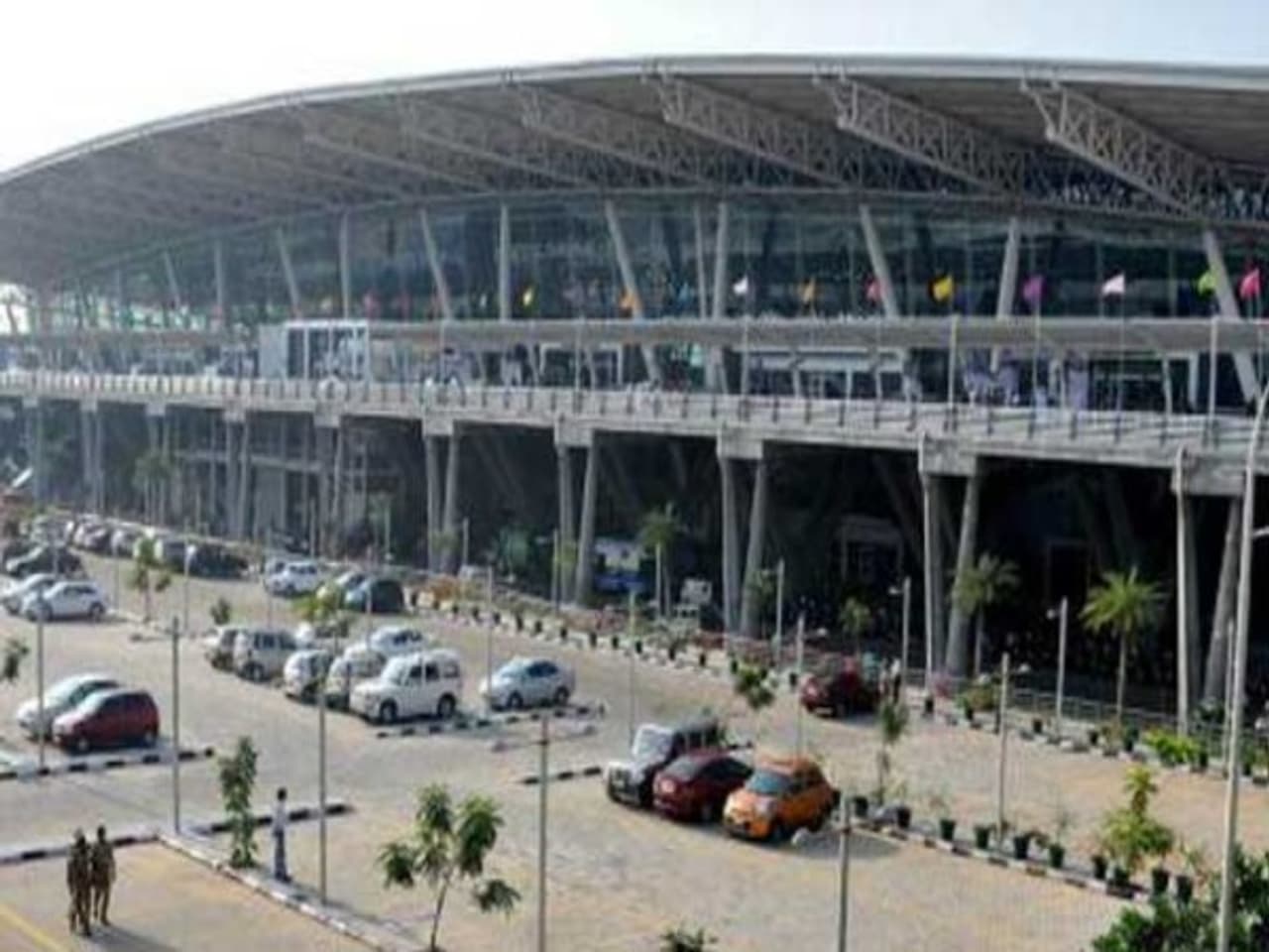 <p>சென்னை மீனம்பாக்கம் விமான நிலைய சரக்கு பிரிவு தபால் நிலையத்திற்கு வந்த இரண்டு பார்சல்கள் சந்தேகத்தை கிளப்ப திறந்து பார்த்த அதிகாரிகள் அதிர்ச்சியடைந்துள்ளனர். </p> <p>சென்னை மீனம்பாக்கம் விமான நிலைய சரக்கு பிரிவு தபால் நிலையத்திற்கு வந்த இரண்டு பார்சல்கள் சந்தேகத்தை கிளப்ப திறந்து பார்த்த அதிகாரிகள் அதிர்ச்சியடைந்துள்ளனர். </p>