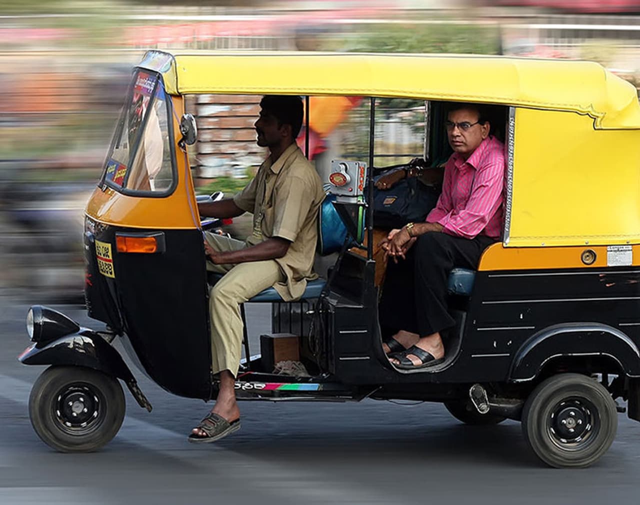 रिक्षाला तीनच चाकं का असतात? रिक्षाला तीनच चाकं का असतात?