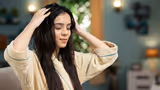 Hair Care: చలికాలంలో జుట్టు రాలద్దొంటే... ఈ ఒక్క నూనె రాస్తే చాలు