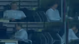 SA vs AUS, 3rd Test: Two Office Workers Hilariously Caught Watching Match Live from Their Desks