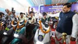 MP Scooty Yojana: 12वीं में टॉप किया तो मिली स्कूटी! CM मोहन यादव के सामने छात्रों ने बताए अपने बड़े-बड़े सपने