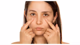 Dark Circles: రోజూ ఇదొక్కటి రాసినా కంటి కింద డార్క్ సర్కిల్స్ మాయం