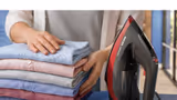 Philips Steam Iron: ইস্ত্রি করতে গিয়ে আর পুড়বে না শখের পোশাক, ফিলিপসের এই আয়রন কতটা কাজের?
