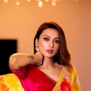 টেলিভিশনের মেগা ধারাবাহিক থেকে বড় পর্দার সফল নায়িকা, বছরে কত টাকা উপার্জন করেন মিমি চক্রবর্তী?