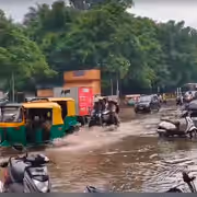 Bengaluru Rains: Overnight Downpour Floods Several Parts of City, Orange Alert Issued in Six Districts (Watch)