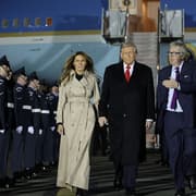 Trump, Melania Switch Helicopter in UK Due to 'Minor Hydraulic Issue'