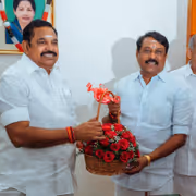 பாஜகவுக்கு 23 தொகுதிகளா? ஓபிஎஸ், டிடிவியை ஏற்றுக்கொண்டாரா இபிஎஸ்? நயினார் சொன்ன முக்கிய அப்டேட்!