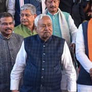 नितीश कुमार यांनी दहाव्यांदा घेतली मुख्यमंत्रीपदाची शपथ, वाचा अजित पवार काय म्हणाले?