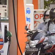 ஏப்ரல் 1 முதல் E20 பெட்ரோல்.. மைலேஜ் குறையுமா? ஓட்டுநர்கள் கவனத்திற்கு