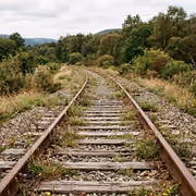 Countries Without Trains: இந்த நாடுகளில் ரயிலே கிடையாது.. இந்தியாவின் அண்டை நாடு ஒன்றும் இந்த பட்டியலில் இருக்கு