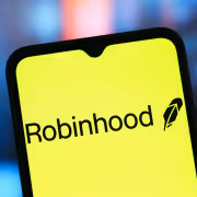 Robinhood Gets Bullish Call From Bernstein For Long Crypto Upswing, JPMorgan Stays Cautious On Circle