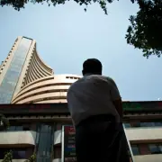 Nifty Breaches 24,700 On Kotak Bank, Real Estate Rout; SEBI RAs Flag Deeper Correction Risks