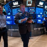Dow, S&P 500 Futures Slip At Start Of Trading Week After Deadlocked Trump-Putin Summit — Spotlight On Week’s Jackson Hole Symposium