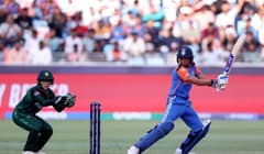 IND W vs PAK W: महिला T20 वर्ल्ड कप में आज हाई-वोल्टेज टक्कर, क्या पाकिस्तान फिर भारत को रोक पाएगा?