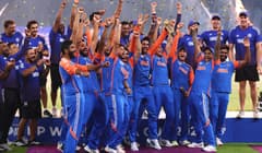 एशिया कप में टीम इंडिया की धमाकेदार जीत के बाद स्टेडियम में फोड़े गए पटाखे का वीडियो देखा क्या...