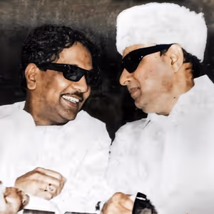 எம்.ஜி.ஆர் அரசுக்கு வந்த கடும் நெருக்கடி.! நீதி கேட்டு நெடும் பயணம் சென்ற கலைஞர்.! வரலாற்றை திருப்பி போட்ட திமுகவின் போராட்ட வரலாறு.!