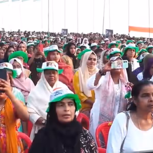 അണികള്‍ക്ക് ആവേശമായി കോഴിക്കോട്ടെ യുഡിഎഫ് മഹാറാലി; എല്‍ഡിഎഫ് സര്‍ക്കാരിനെതിരെ ആഞ്ഞടിച്ച് നേതാക്കള്‍