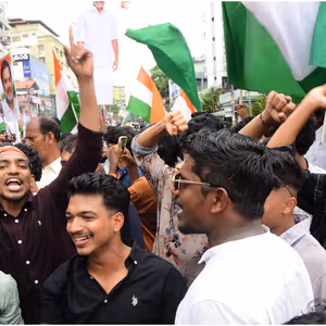 'കൈ' പിടിക്കാൻ കേരളം, യുഡിഎഫ് മുന്നേറ്റം ആഘോഷമാക്കി പ്രവർത്തകർ