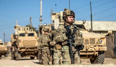 സിറിയയിലെ ഇസ്ലാമിക് സ്റ്റേറ്റ് കേന്ദ്രങ്ങളിൽ അമേരിക്കയുടെ ഓപ്പറേഷൻ ഹോക്കി, ജോർദാനിൽ നിന്നെത്തി യുദ്ധ വിമാനം