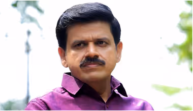 അതിജീവിതക്കെതിരായ സൈബർ അധിക്ഷേപം; സന്ദീപ് വാര്യർക്ക് താൽകാലിക ആശ്വാസം, പൊലീസ് റിപ്പോർട്ട് വരുന്നത് വരെ അറസ്റ്റില്ലെന്ന് പ്രോസിക്യൂഷൻ