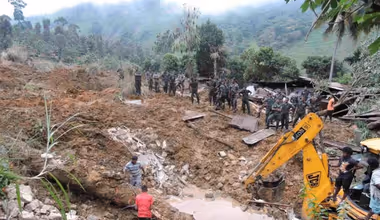 ঘূর্ণিঝড়ে বিপর্যস্ত শ্রীলঙ্কায় বাড়ছে মৃতের সংখ্যা, নতুন করে ভূমিধসের সতর্কতা জারি