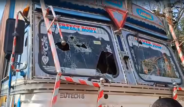 ಅನೇಕಲ್‌ನಲ್ಲಿ ಭೀಕರ ಅಪಘಾತ; 20 ವಾಹನಕ್ಕೆ ಕಂಟೈನರ್ ಡಿಕ್ಕಿ, 2ಕ್ಕೂ ಹೆಚ್ಚು ಸಾವು, ಹಲವರು ಗಂಭೀರ