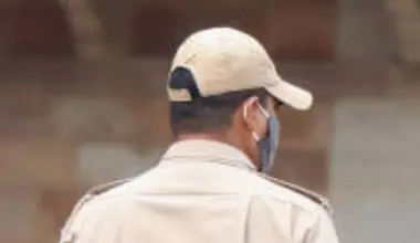 ಲವರ್ ಜೊತೆ ಸೇರಿ ಪತಿ ಹತ್ಯೆಗೈದು ದೇಹದ ಒಂದೊಂದು ಪೀಸ್ ಜಿಲ್ಲೆಯ ಪ್ರತಿ ಗಾಮದಲ್ಲಿ ಎಸೆದ ಪತ್ನಿ