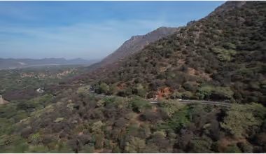 വൻ പ്രതിഷേധം ഫലം കണ്ടു, മുൻ ഉത്തരവ് മരവിപ്പിച്ച് സുപ്രീം കോടതിയുടെ തീരുമാനം; ആരവല്ലി മലനിരകളെ കുറിച്ച് പഠിക്കാൻ പുതിയ സമിതിയെ നിയോഗിക്കും