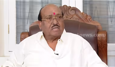 വര്‍ഗീയ പരാമര്‍ശം; വെള്ളാപ്പള്ളി നടേശനെതിരെ കേസെടുക്കണമെന്ന് ആവശ്യപ്പെട്ട് യൂത്ത് കോൺഗ്രസ് നേതാവിന്റെ പരാതി