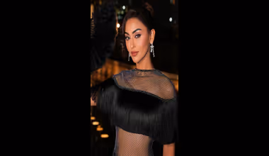 कॉकटेल पार्टी में गोल्डन निखार, ट्राय करें क्रिस्टल डिसूजा से 5 मेकअप