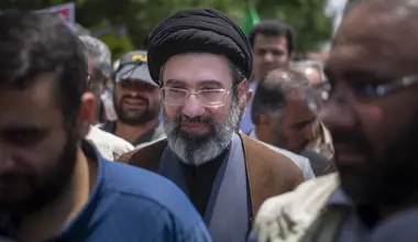 बिना चुनाव लड़े बने ईरान के सबसे ताकतवर शख्स! कौन हैं मुजतबा खामेनेई, जिन्हें ट्रंप की मर्जी बिना चुना गया सुप्रीम लीडर?