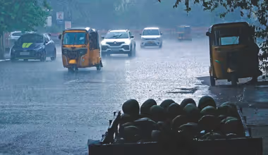 Heavy Rain: பகலில் வெயில்! மாலையில் மழை! கோவை உட்பட 12 மாவட்டங்களுக்கு.. வானிலை மையம் கொடுத்த கூல் அப்டேட்!