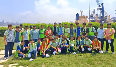 Surat News: अडानी पोर्ट हजीरा विजिट से माउंट लिटेरा ज़ी स्कूल के छात्रों को मिला व्यावहारिक ज्ञान