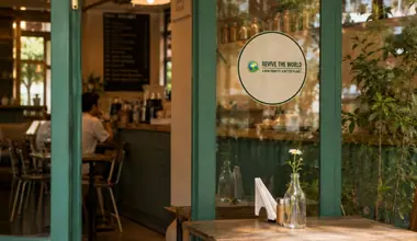 Restaurants and Cafés Are Winning With a New Identity With Revive The World