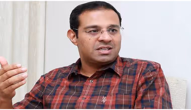 വിസിമാരെ വിമർശിച്ച് മന്ത്രി റോജി എം ജോൺ, ചില‍ർ സംഘപരിവാർ വേദിയിലേക്ക് ചുരുങ്ങുന്നു; വിഭജന രാഷ്ട്രീയത്തിനെതിരെ മുന്നറിയിപ്പ്
