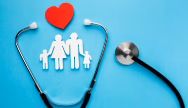 Health Insurance Renewal : वेळेवर पॉलिसी रिन्यू करायला विसरू नका, नाहीतर होईल मोठं नुकसान