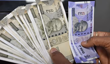బ్యాంకులో ఫిక్స్డ్ డిపాజిట్ చేసిన వారికి పండగే.. ఆర్బీఐ రెపో రేటుతో ఎంత వడ్డీ పెరగనుందంటే?